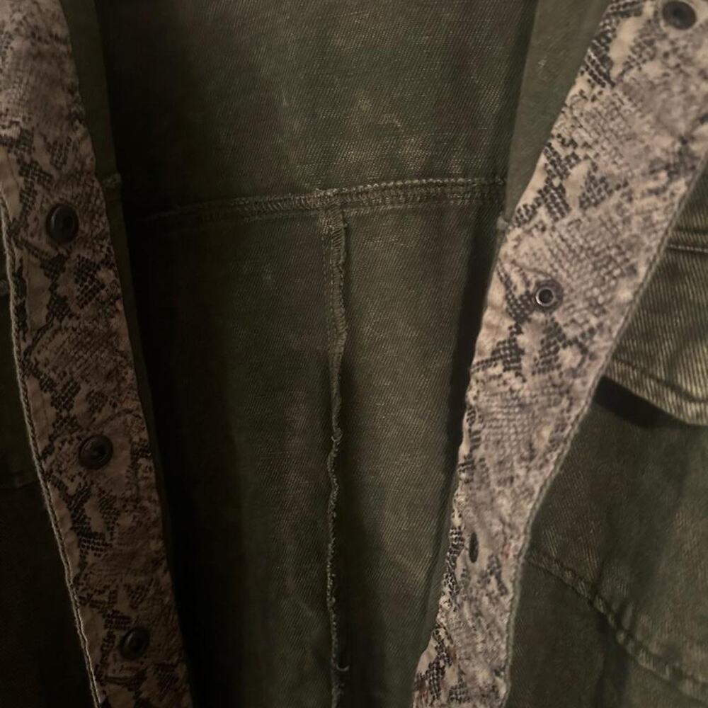 She + Sky Jacket Womens M Olive Green Utility Safari Snakeskin Trim Distressed - Picture 2 of 3